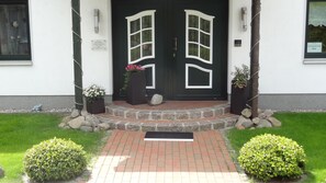 تفاصيل الفندق من الخارج