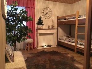 6 soverom, strykejern/-brett, wi-fi (inkludert) og sengetøy