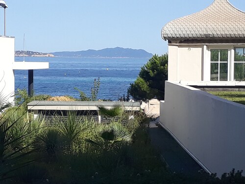 Wohnung T3 direkt am Meer in neuer Luxusresidenz