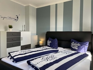 5 bedrooms, in-room safe, iron/ironing board, travel crib