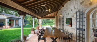 First class luxury villa with big pool, 1000sqm living area, 30000 sqm garden