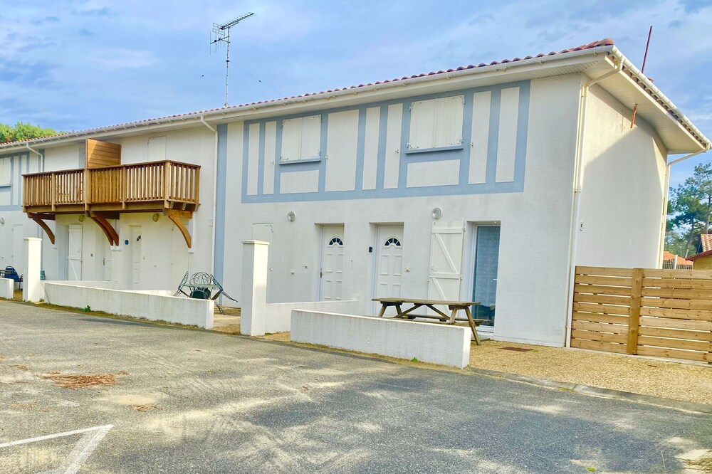 Contis beach Charming houses between beach, river, forest at 300 m