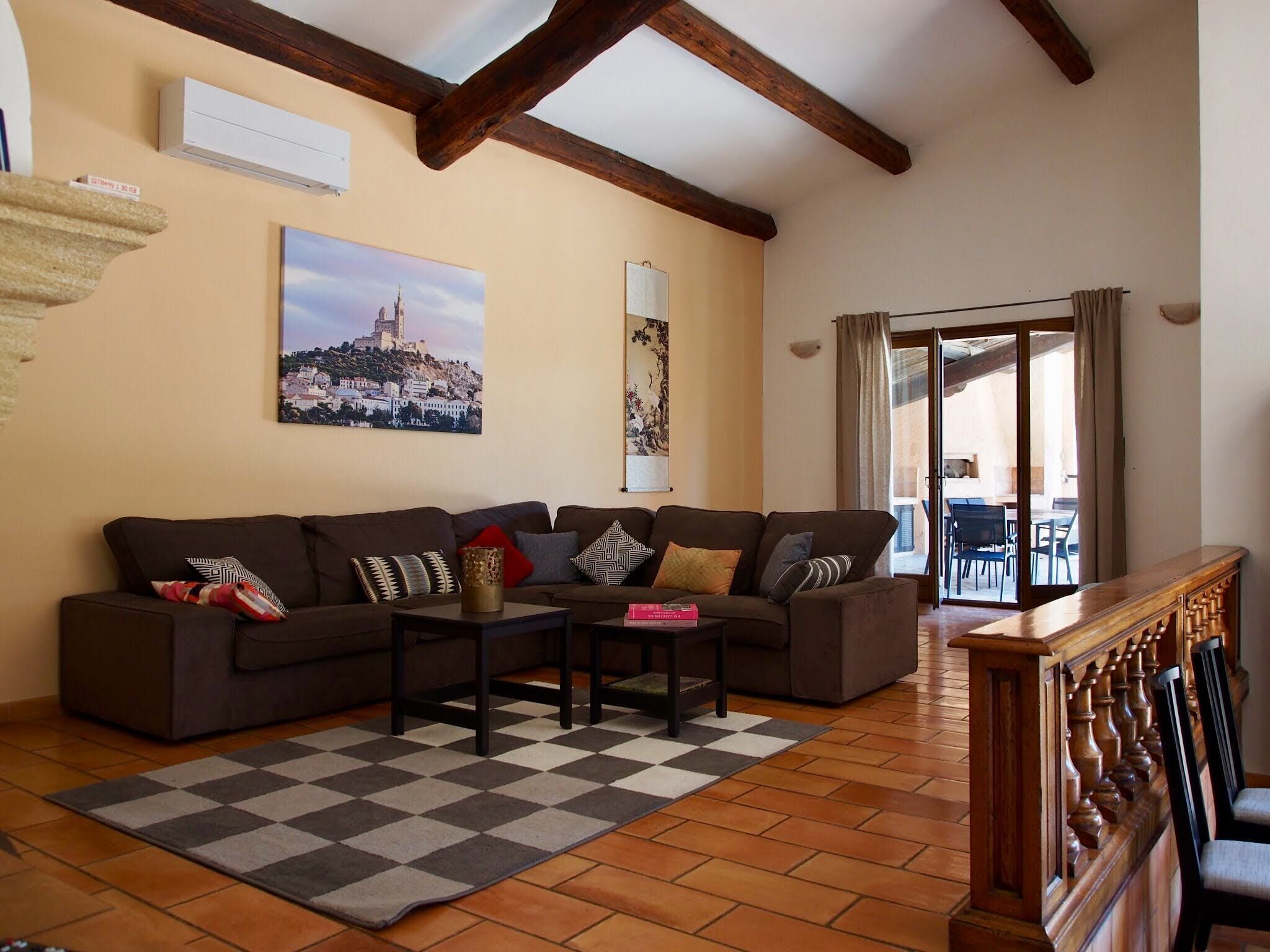 Spacious air conditioned house with large swimming pool - Provence