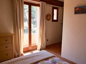 4 chambres, fer et planche Ă repasser, Wi-Fi gratuit, draps fournis