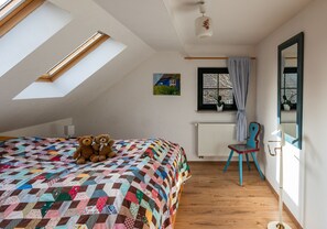 2 habitaciones, tabla de planchar con plancha, wifi y ropa de cama