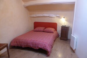 2 slaapkamers, een strijkplank/strijkijzer, wifi, beddengoed