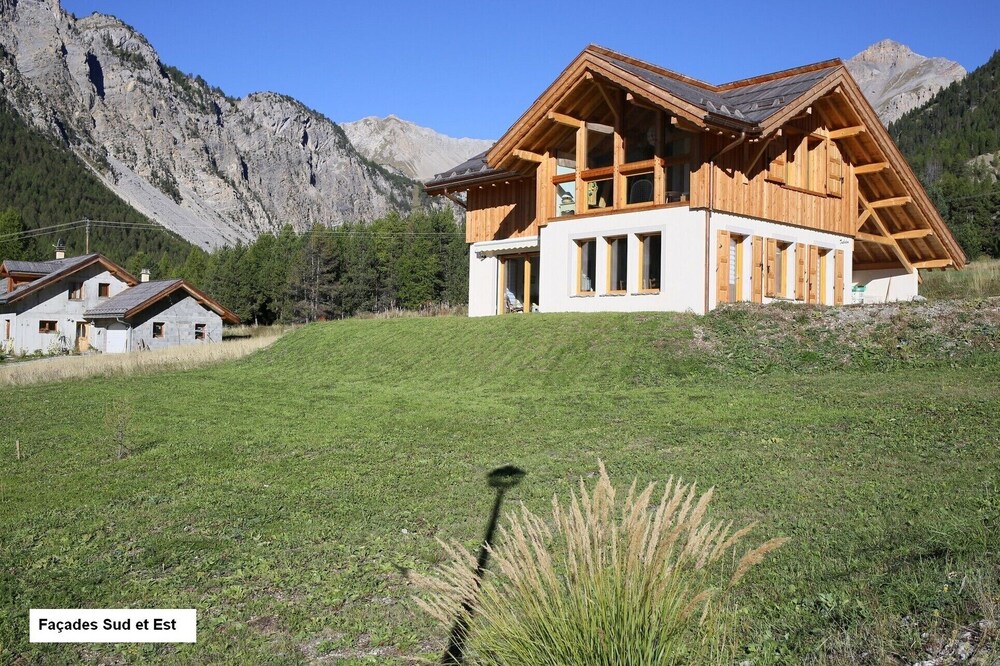Cozy, comfortable chalet, breathtaking sunny view