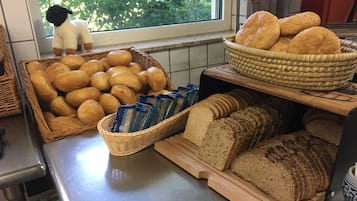Daily buffet breakfast (EUR 15 per person)