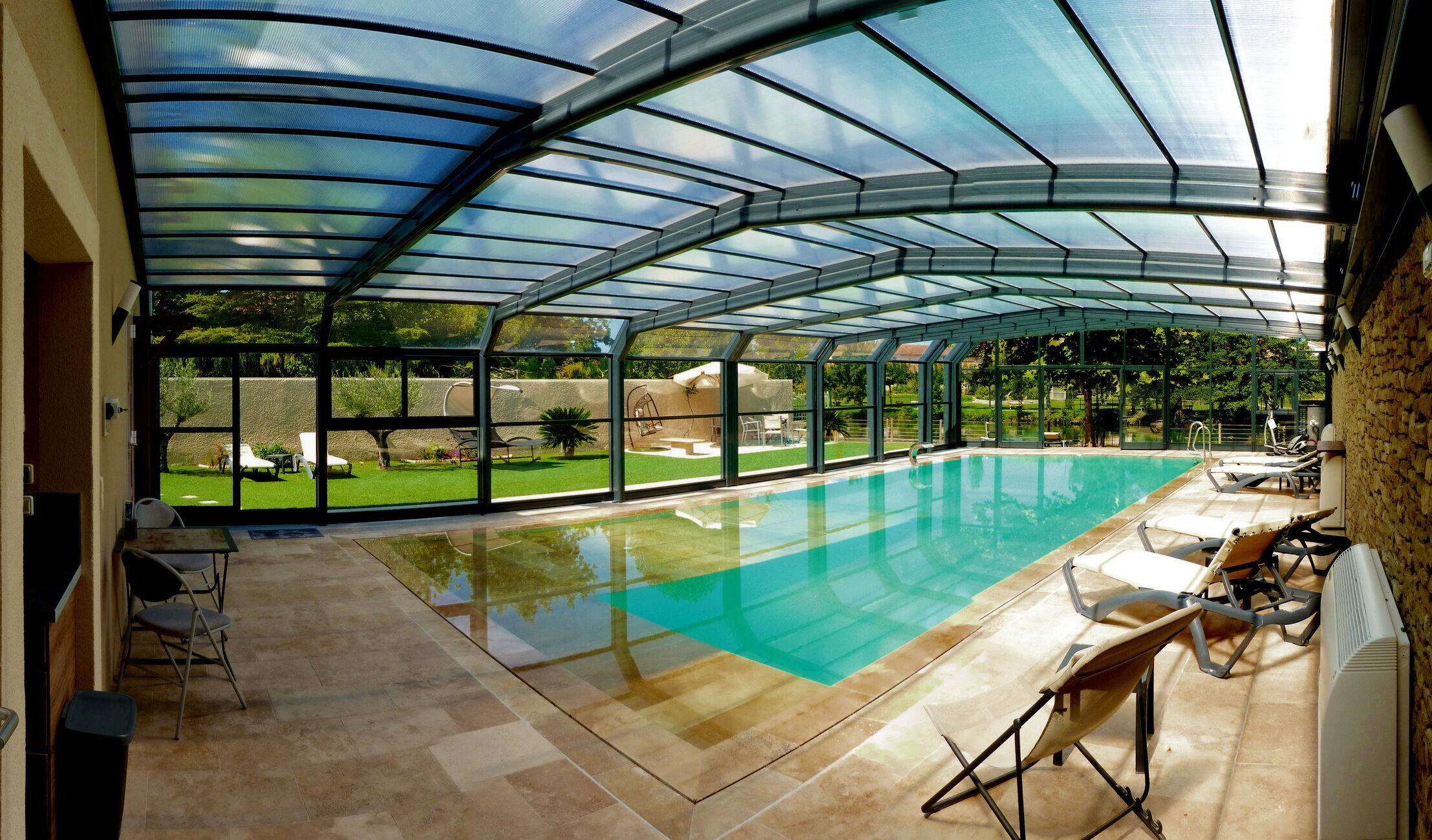 Gite bord de Sorgue - 4 pers - Heated indoor pool