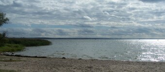 Bungalow cerca del lago en Verchen, a pocos minutos de la playa