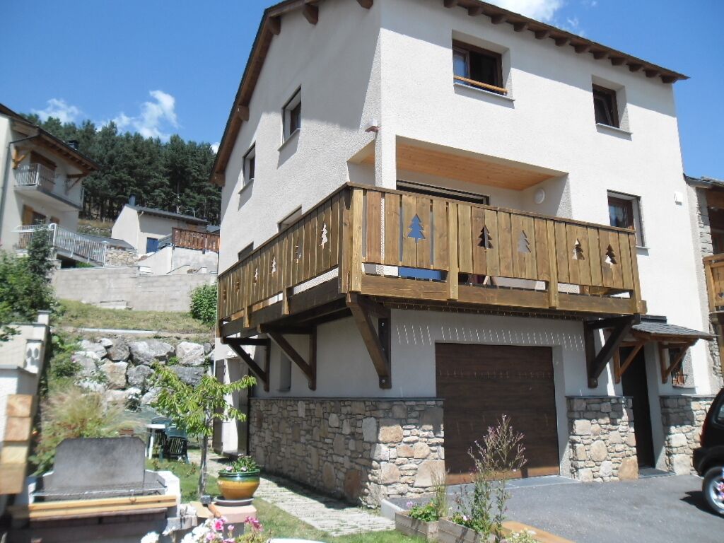 Apartment 4 persons on the ground floor of a detached house