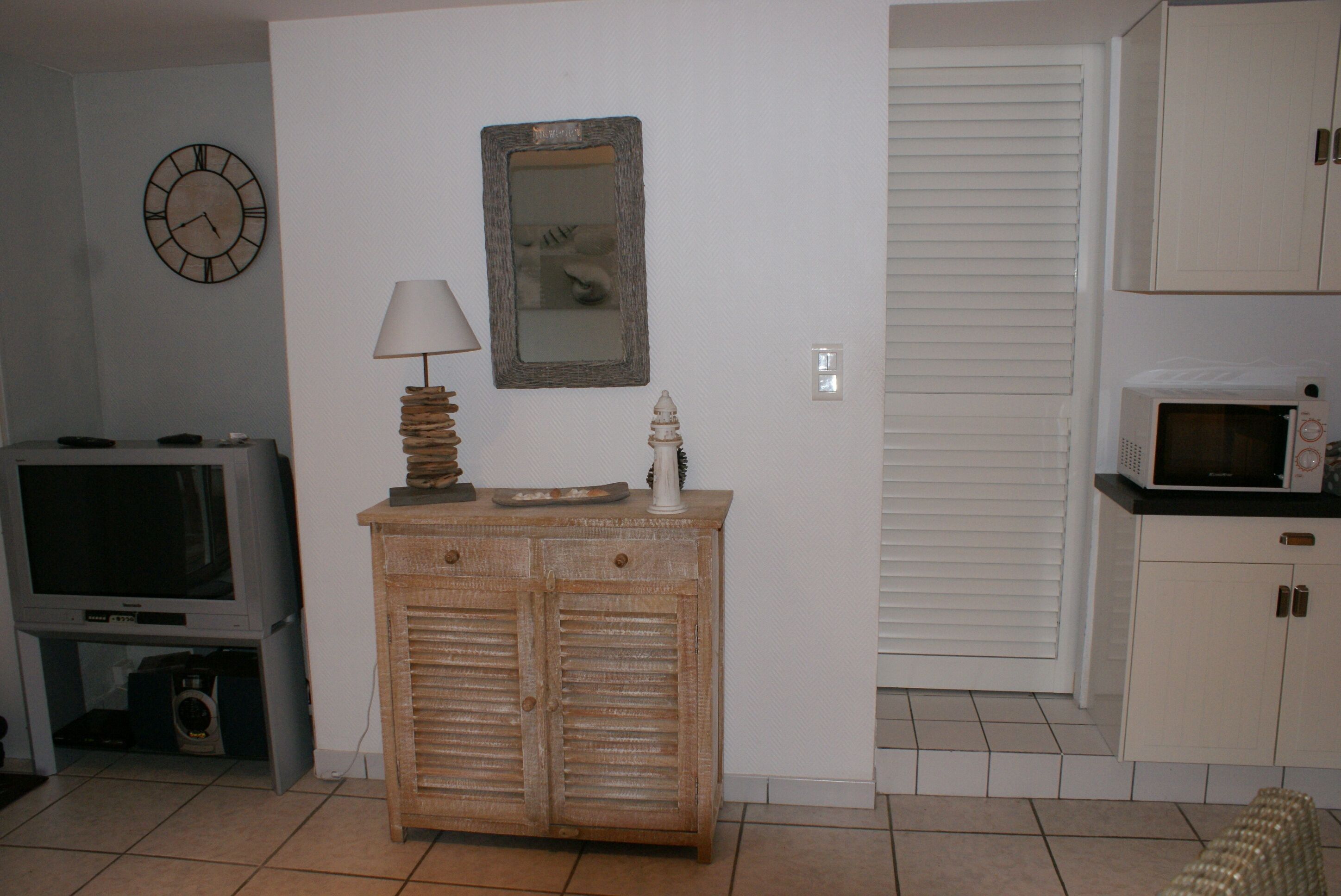 Ground floor apartment with terrace in private garden