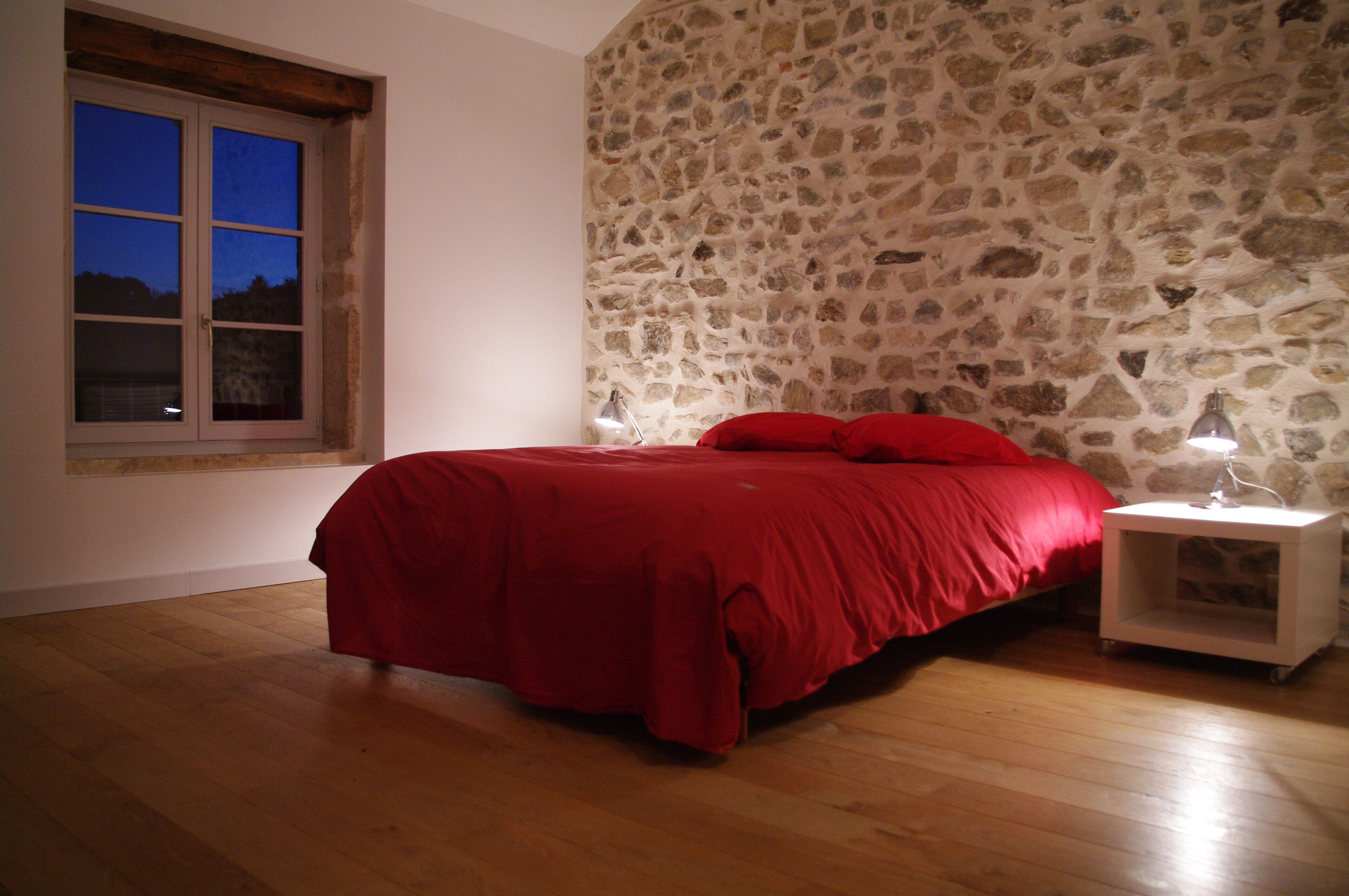 Family house in the heart of the vineyards "lupins"