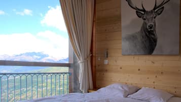 3 bedrooms, iron/ironing board, free WiFi