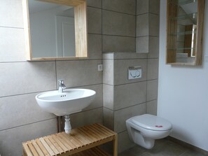 Handtücher, Seife, Toilettenpapier