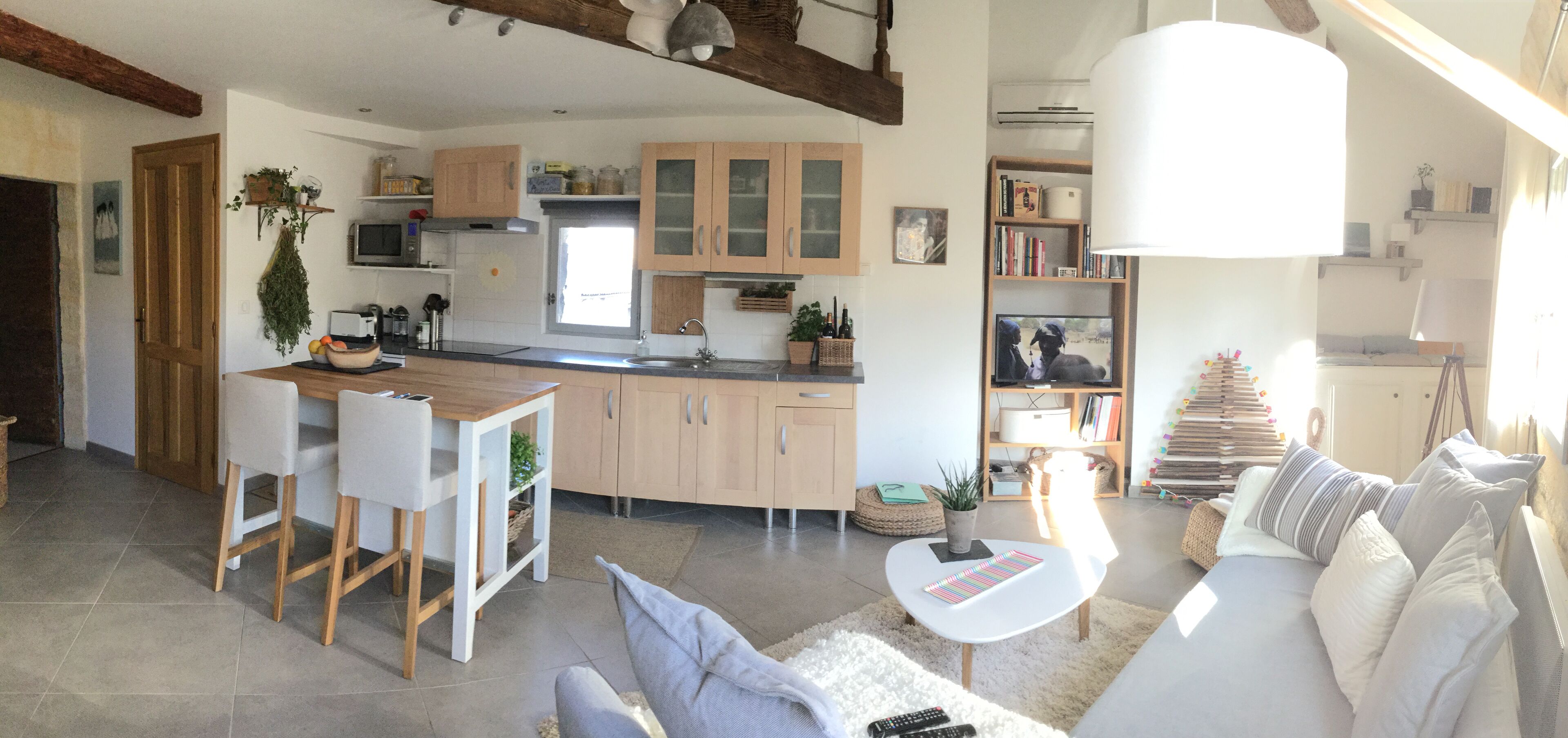 Charming air-conditioned apartment in the historic heart of Uzès