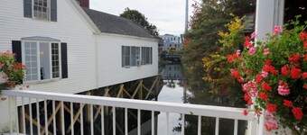 NEW Updated 2 bedroom cottage 3 blocks from downtown Camden, Maine.