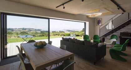 Haus mit auĂergewöhnlichem Meerblick mit Whirlpool