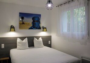 3 bedrooms, iron/ironing board, travel cot, WiFi