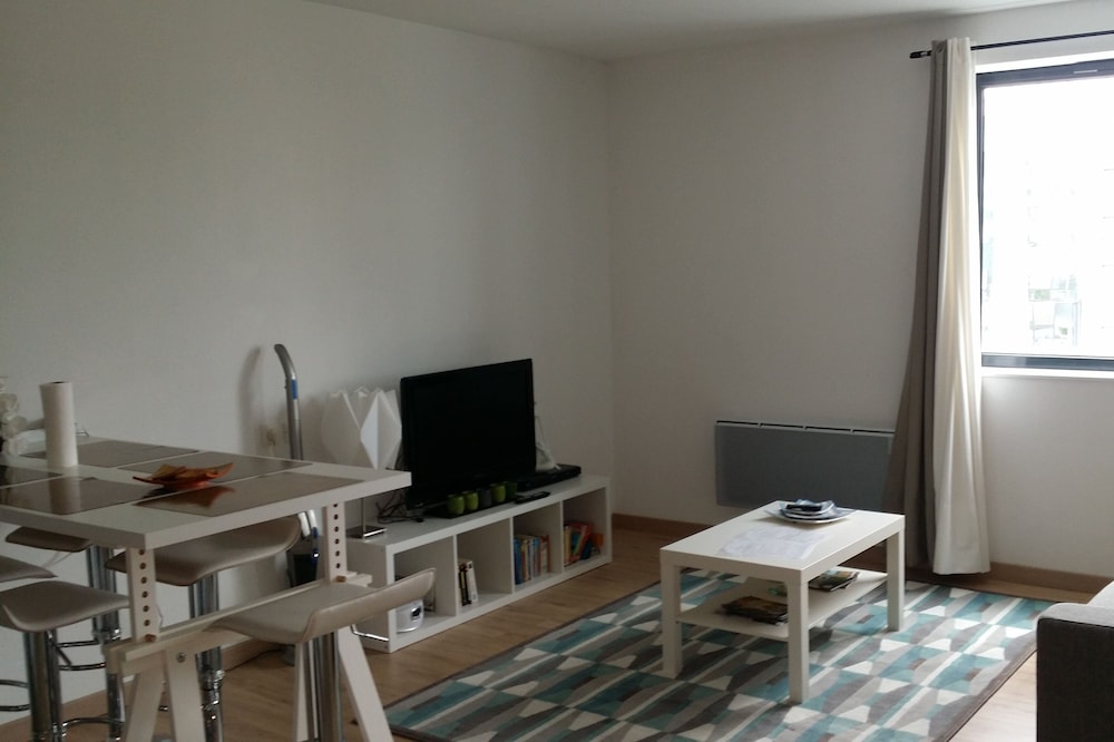★ FUTUROSCOPE: BRIGHT APARTMENT OF 40M2 ★