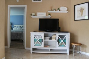 1 bedroom, iron/ironing board, travel cot, WiFi
