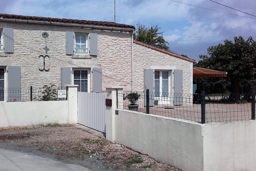 Unique house at the heart of the Poitevin wetlands