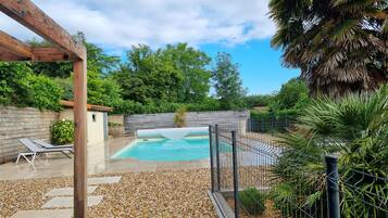 Piscine extérieure, piscine chauffée