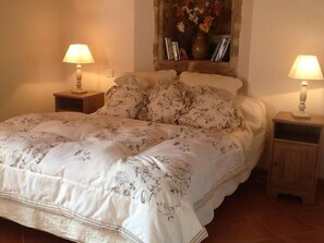 3 habitaciones, tabla de planchar con plancha y wifi gratis 