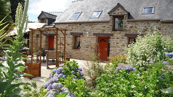 Owl Cottage 2016