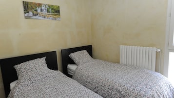 2 sovevĂŠrelser, strygejern/strygebrĂŠt, Wi-Fi, sengetĂžj