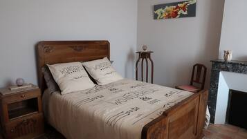 3 chambres, fer et planche à repasser, lit parapluie, Wi-Fi gratuit