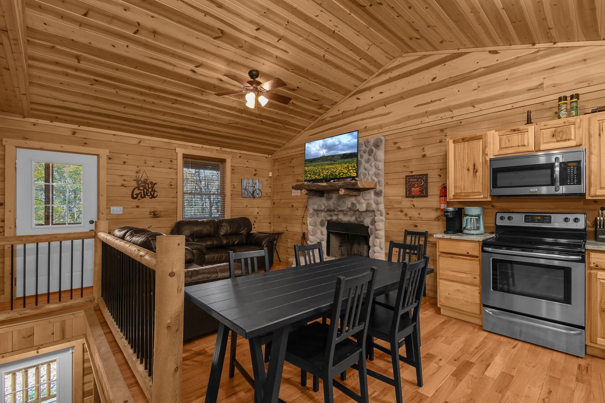 Little Pine Cabin on Big Pine Rd