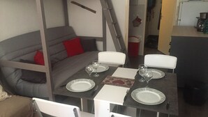 تناول الطعام