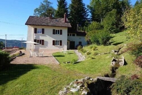 Very nice and large apartment on the first floor of a Vosges family house GERARDMER
