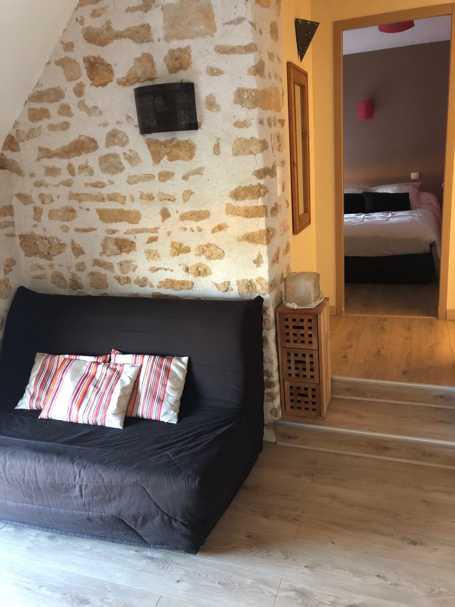 3 dormitoris, planxa i posts de planxar, wifi i roba de llit 