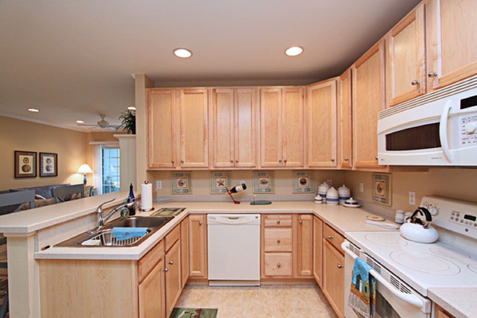 3 Bdrm  in Bayside Resort & Golf Club Sleeps 6 , Just steps to Sun Ridge Pool!