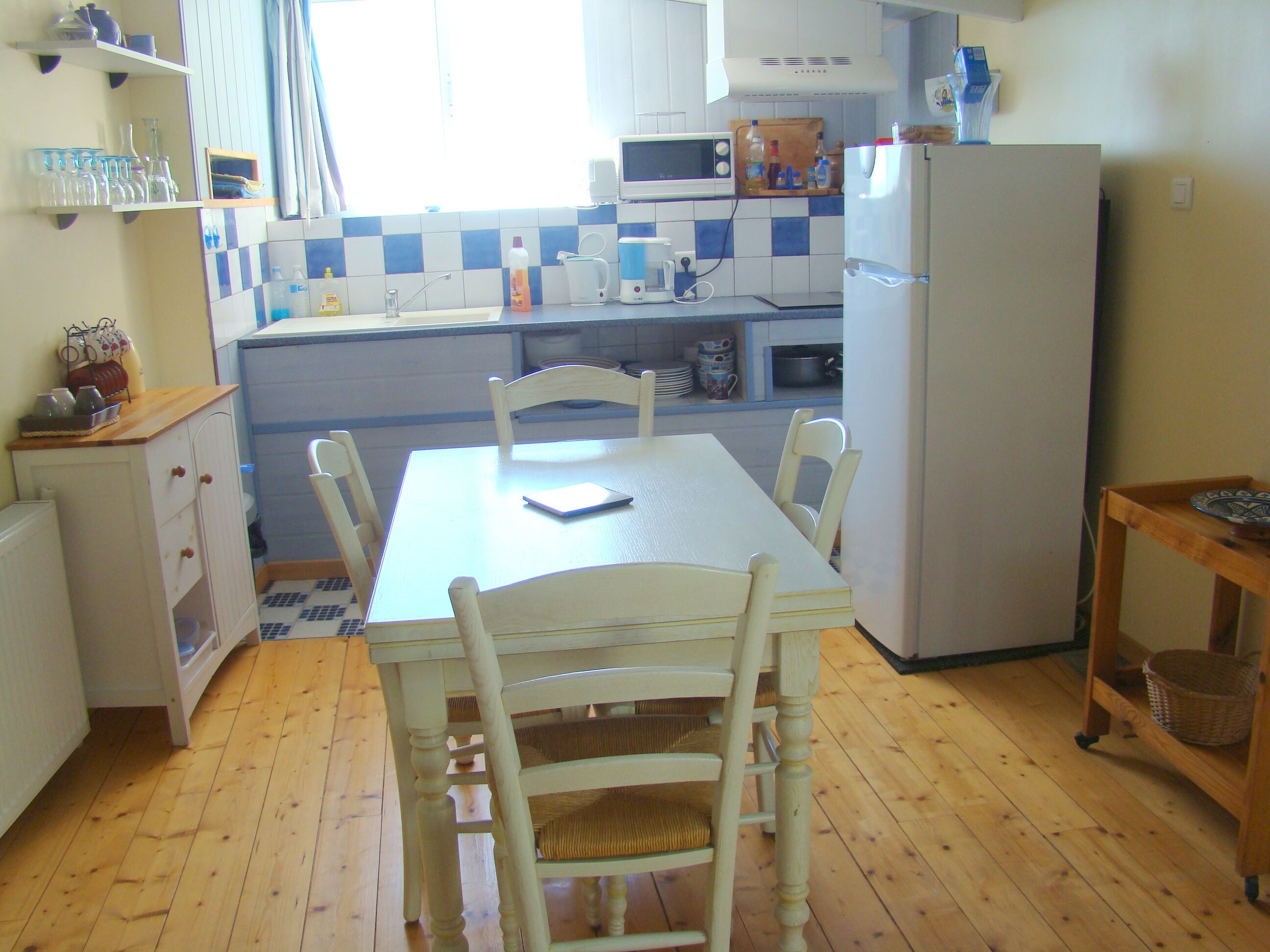 At the foot of Mt St Clair, facing the sea, La Note Bleue awaits you....;