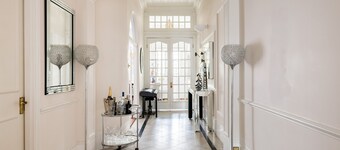 Luxury Flat: 3 min to Heathrow Express & Hyde Park; Private Entrance, Parking.