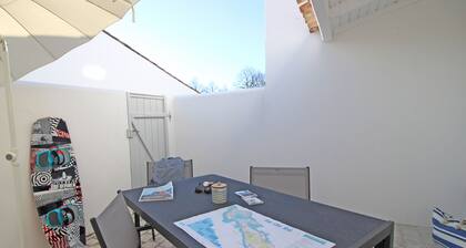 Le Clos des Flots, La Flotte - House "La Plage" - private patio, private parking