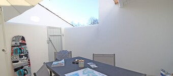 Le Clos des Flots, La Flotte - House "La Plage" - private patio, private parking