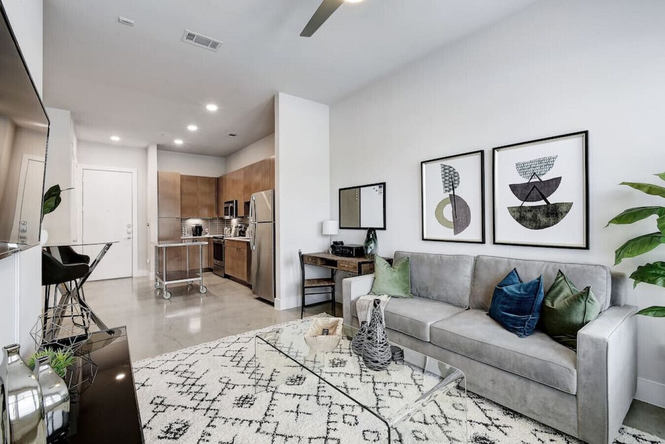 Southtown Gem | Near Riverwalk | Alamo | Pearl