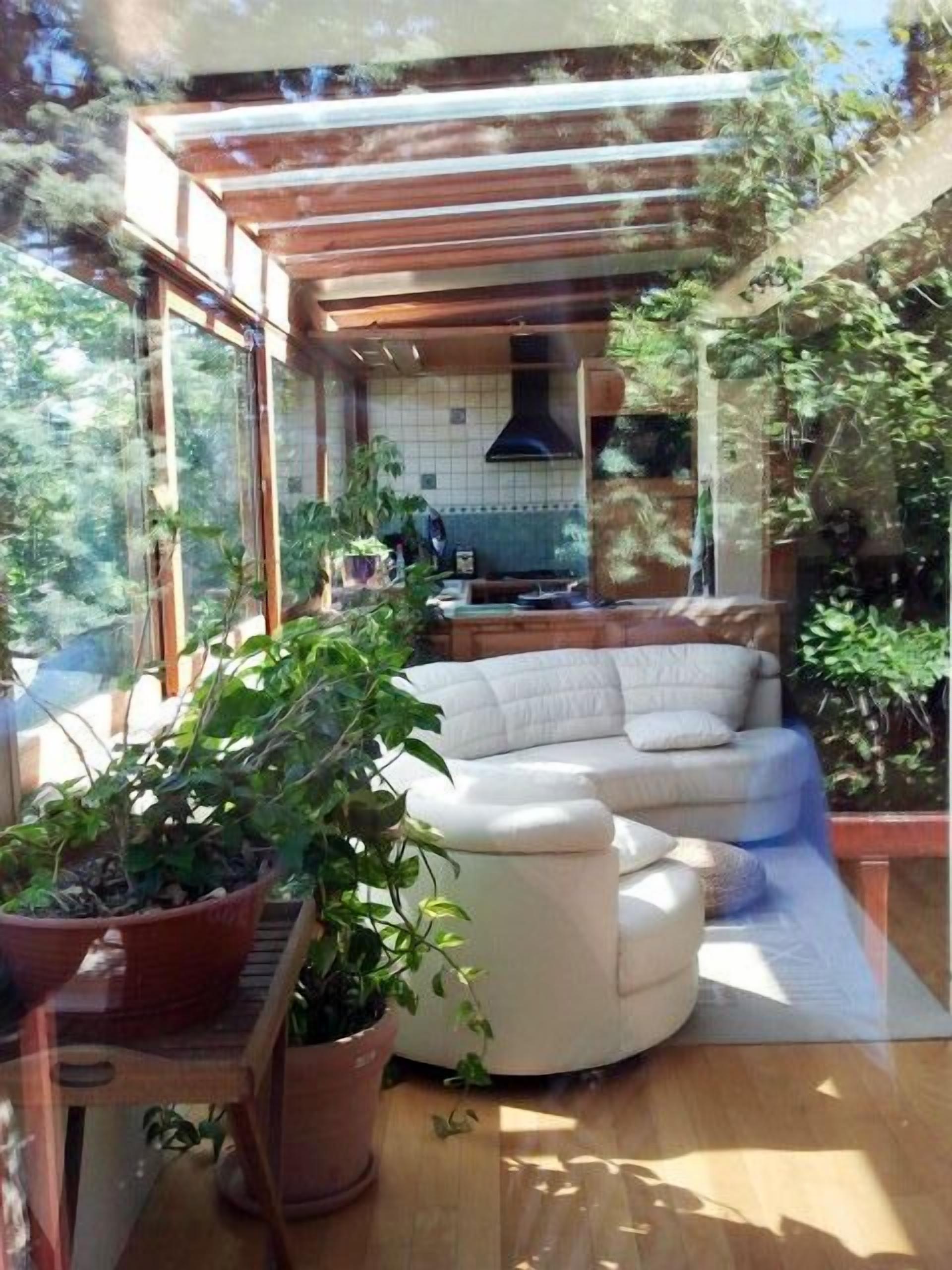 Large house facing the vineyards, in a quiet environment