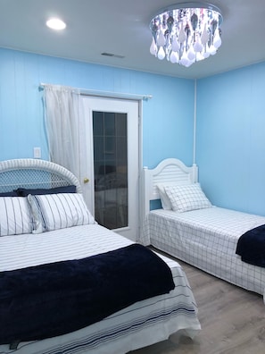 5 habitaciones, tabla de planchar con plancha, wifi y ropa de cama