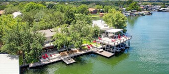 Open Water! Boat & 2 JetSki Docks, Gorgeous Swim Area, Water Toys, Pool Table!
