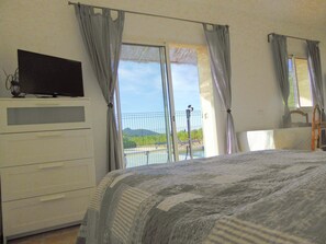 4 bedrooms, iron/ironing board, travel cot, WiFi