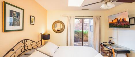 2 bedrooms, desk, iron/ironing board, free WiFi