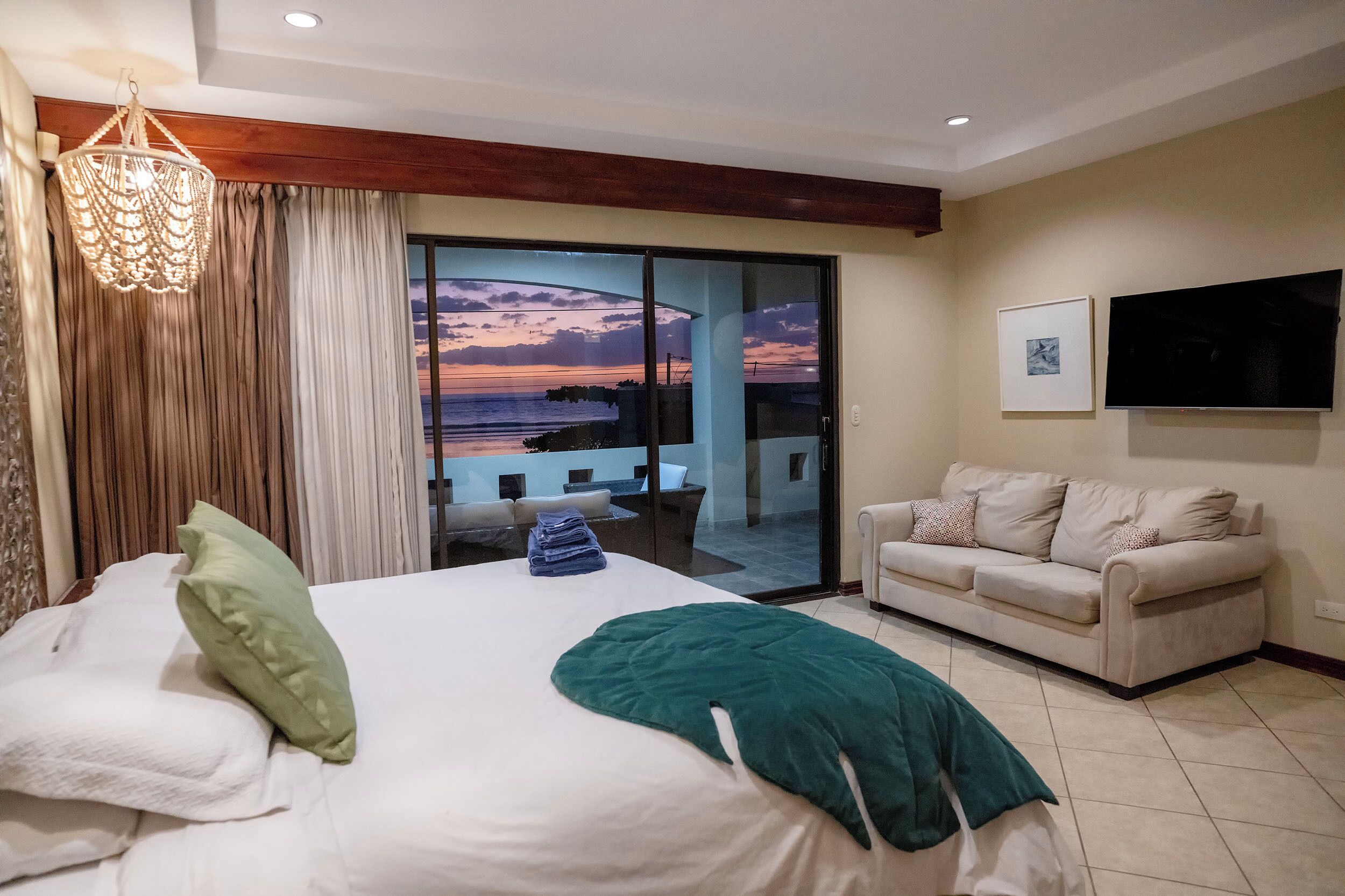 9 bedrooms, in-room safe, iron/ironing board, travel cot