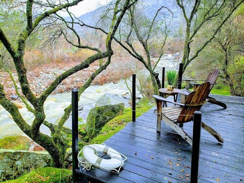 "Sierra River House" on the Main Fork of the Kaweah River.  Breathtaking Views!