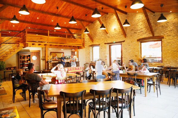 Dining - Cottage 5 ps. 2 cres. Swimming pool. Center Drôme, ideal to discover Drome and Ardeche (Grane)