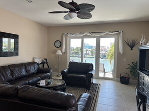 Smart TV, DVD player, stereo